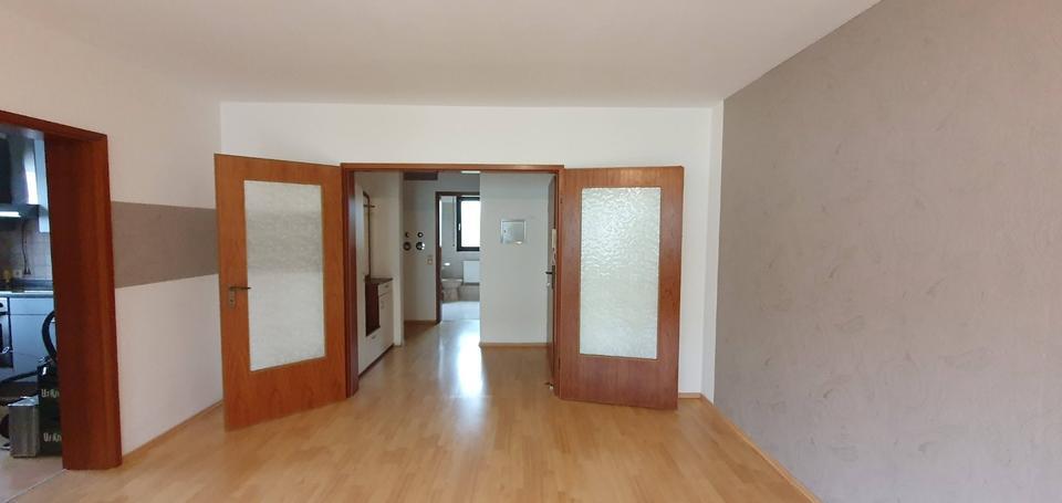 2,5 Zimmer, Küche und Bad
