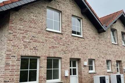 Haus zum Mieten in Übach-Palenberg 628,32 € 115.5 m²