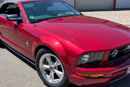 Ford Mustang 27.000 km 22.500 &euro; Hagenbach 76767