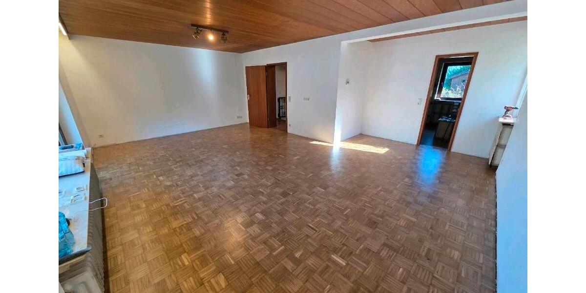 Einfamilienhaus Straubenhardt - 5 Zimmer, 150 m&sup2;, 399.000&euro; | Angebot:26393250