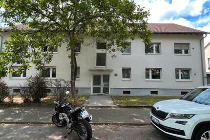 Helle 4 Zimmer Wohnung in Karlsruhe Neureuther str.37 DG 4 zimmer