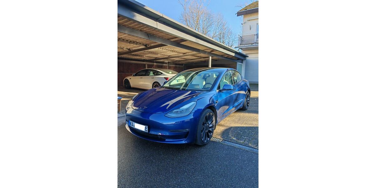 Tesla Model 3 29.330 km 32.900 &euro; Karlsruhe 76139