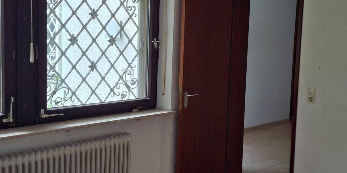 Einfamilienhaus Baden-Baden Weststadt - 4 Zimmer, 133 m&sup2;, 380.000&euro; | Angebot:26243958