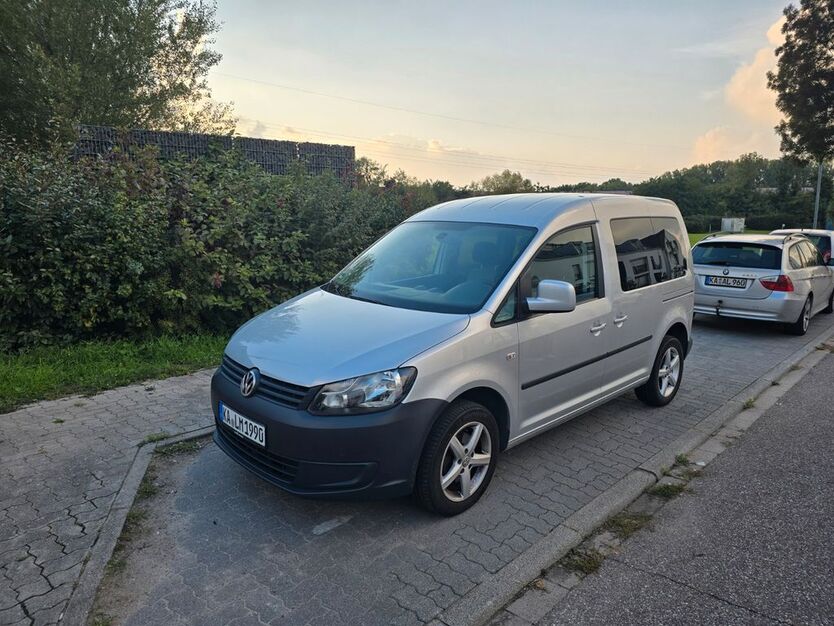 VW Caddy 60.000 km 8.500 € Karlsruhe 76227