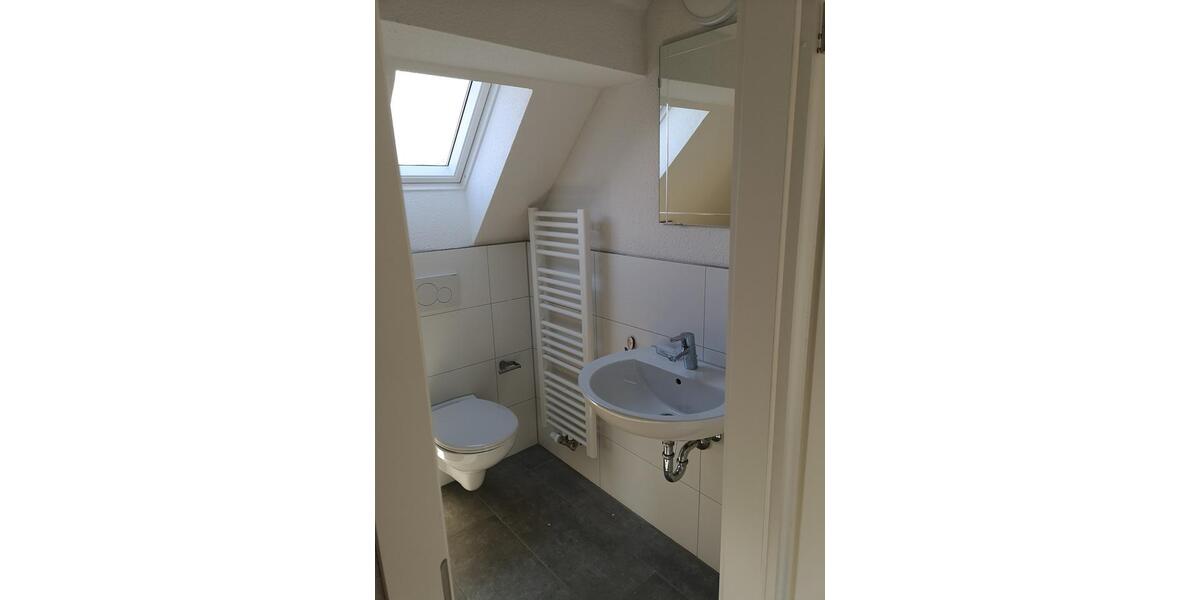 Dachgeschoßwohnung Pforzheim Weststadt - 2 Zimmer, 41 m&sup2;, 815&euro; | Angebot:26212427