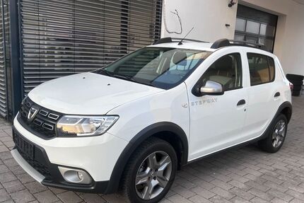 Dacia Sandero 136.000 km 8.900 &euro; Bruchsal-Heidelsheim 76646