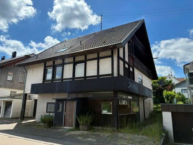 Einfamilienhaus Neuenbürg - 7 Zimmer, 270 m&sup2;, 465.000&euro; | Angebot:26913176