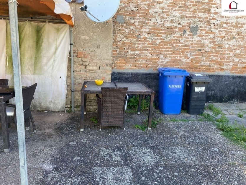 °°° Mehrfamilienhaus MIT 4 WohnungEN, 3 GARAGEN, GARTEN UND AUSBAUPOTENZIAL °°°