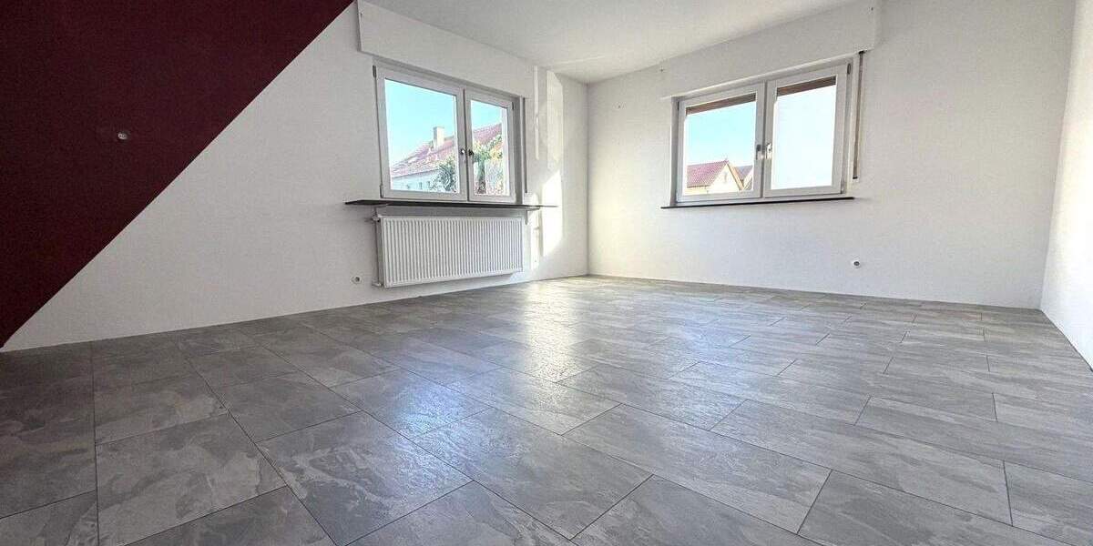 Großes Einfamilienhaus oder Zweifamilienhaus * in Kraichtal 1 zimmer