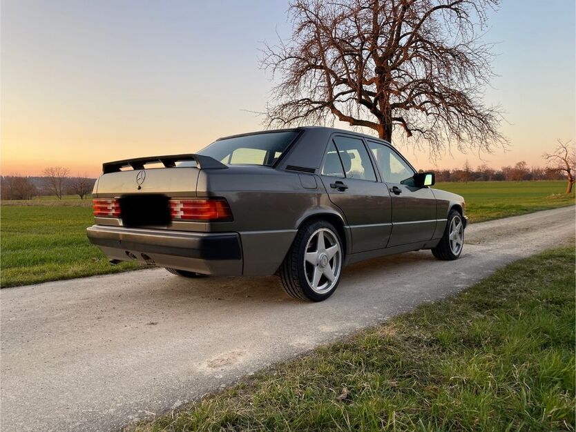 Mercedes-Benz 190 248.581 km 3.900 € Karlsbad 76307