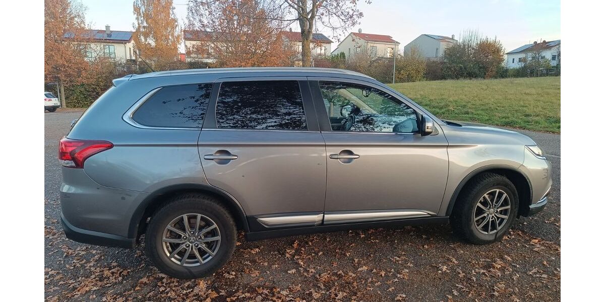 Mitsubishi Outlander 185.000 km 9.100 &euro; Karlsruhe 76228