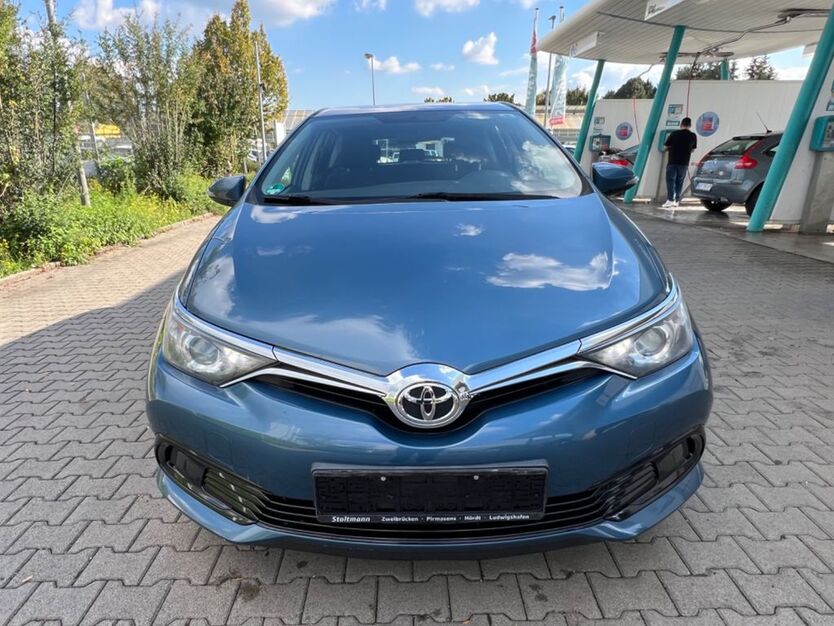 Toyota Auris 35.600 km 10.500 € Germersheim 76726