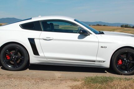 Ford Mustang 29.970 km 33.999 € Herxheim 76863