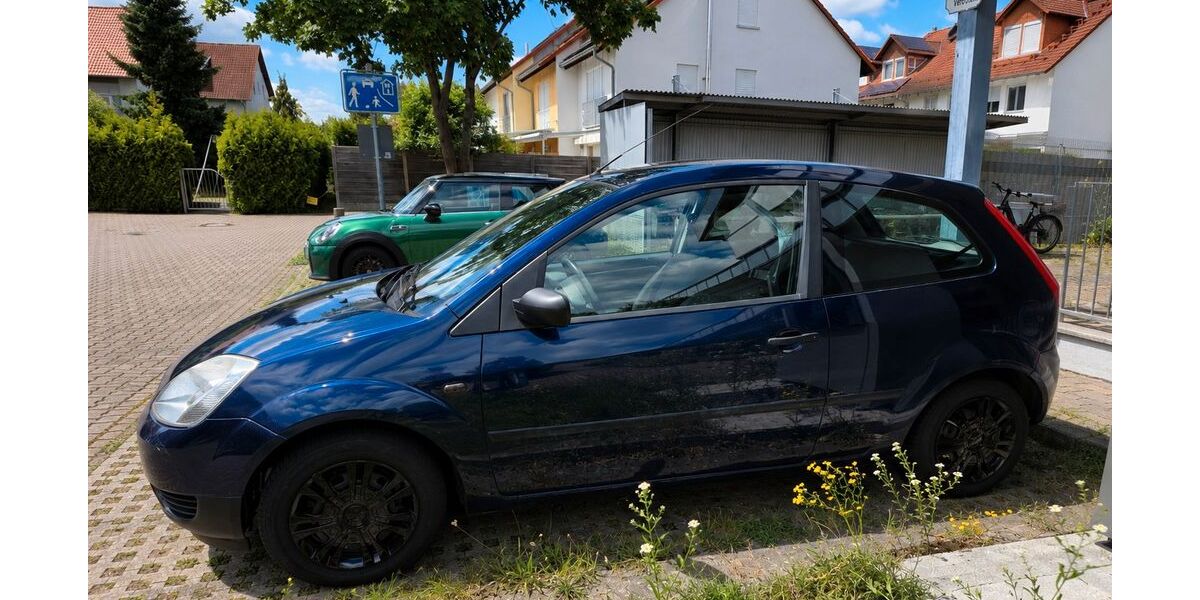 Ford Fiesta 215.000 km 850 &euro; Eggenstein-Leopoldshafen 76344