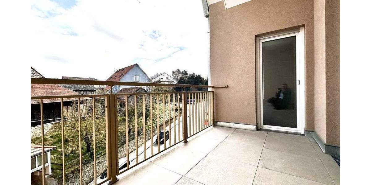 Eleganz und Weitblick - Dachgeschosswohnung mit zwei Loggien und luxuriösem Design 4 zimmer