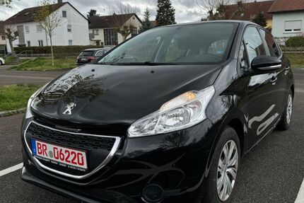 Peugeot 208 89.730 km 5.900 &euro; Philippsburg 76661