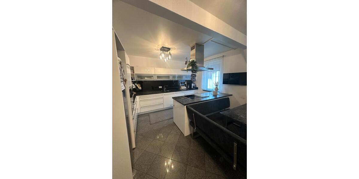 Einfamilienhaus Bretten - 7 Zimmer, 185 m&sup2;, 620.000&euro; | Angebot:26763011
