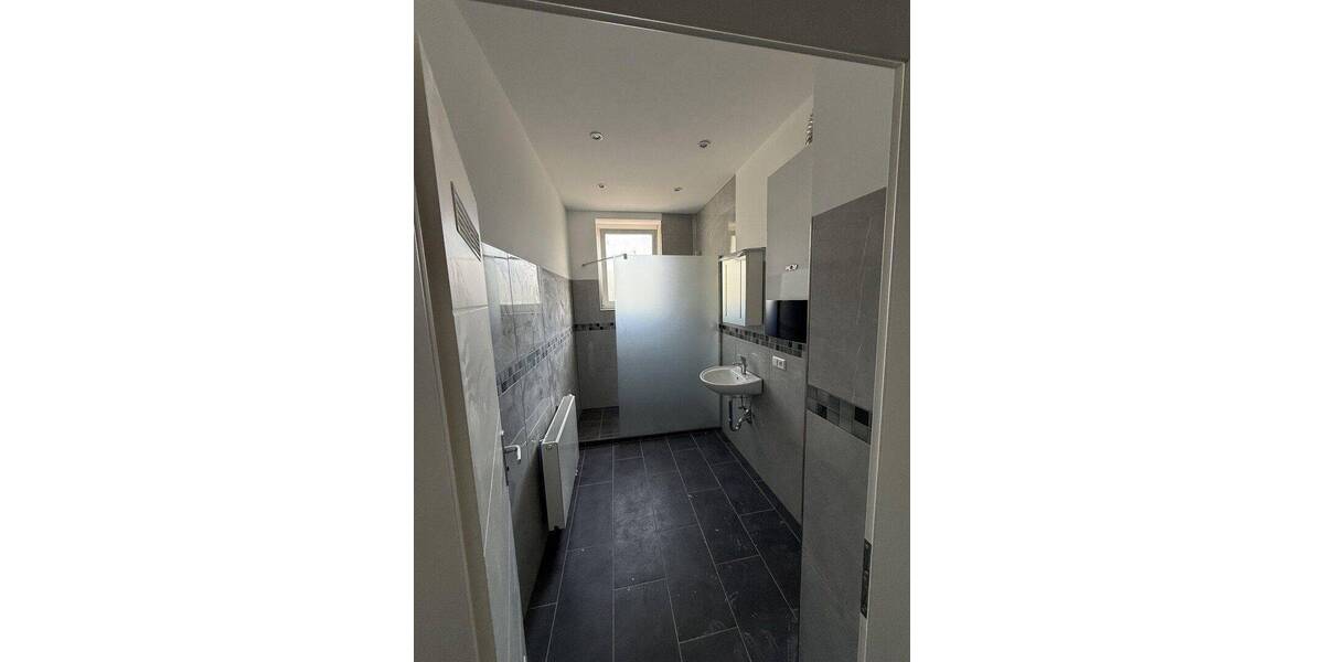 Etagenwohnung Karlsruhe Grünwinkel - 2 Zimmer, 92 m&sup2;, 1.275&euro; | Angebot:26859116