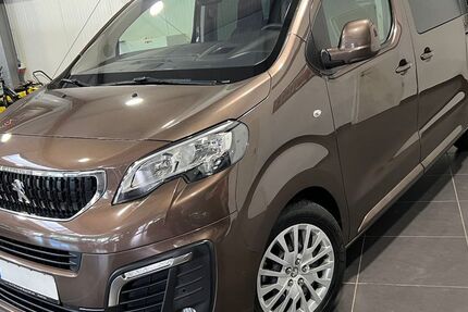 Peugeot Traveller 196.000 km 13.495 € Bretten 75015
