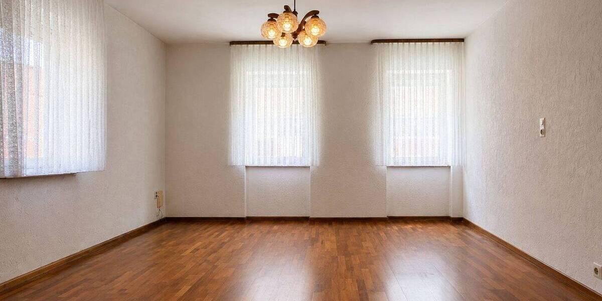 Mehrfamilienhaus, Wohnhaus Karlsruhe Knielingen - 8 Zimmer, 244 m&sup2;, 670.000&euro; | Angebot:26826320