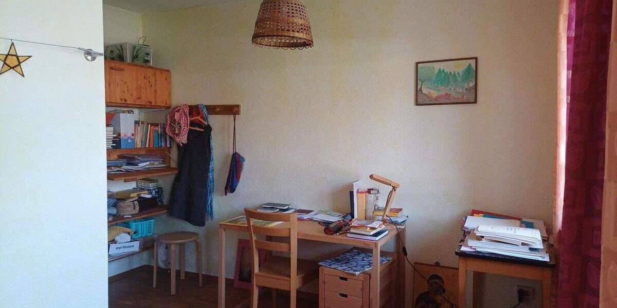 Lichtdurchflutetes Reihenmittelhaus in sehr gutem Zustand 6 zimmer