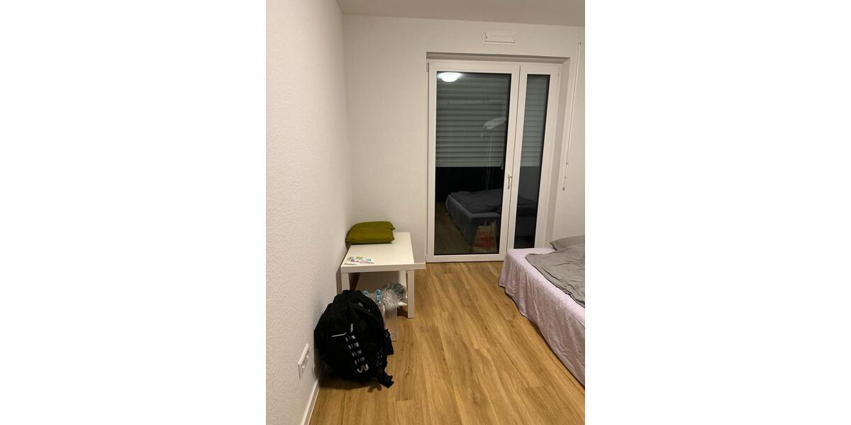 WG Zimmer daxlanden Neubau 300 Euro 1 zimmer