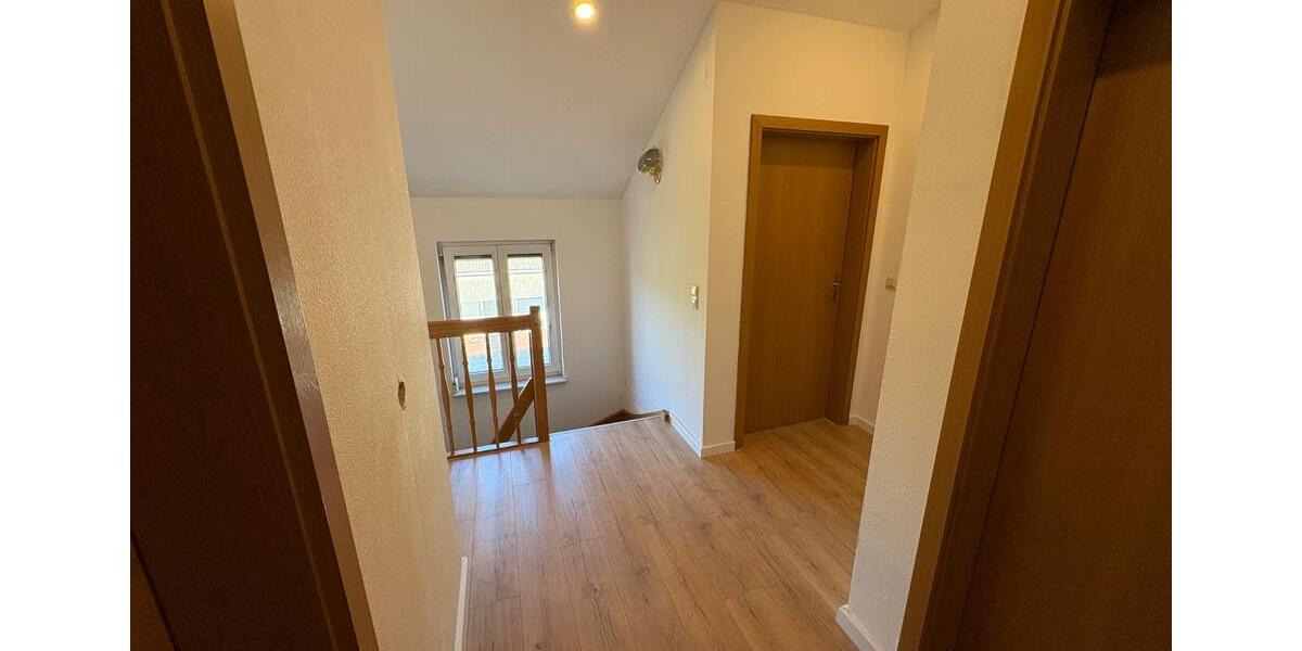 Maisonettenwohnung Karlsbad - 4 Zimmer, 110 m&sup2;, 1.200&euro; | Angebot:26426642