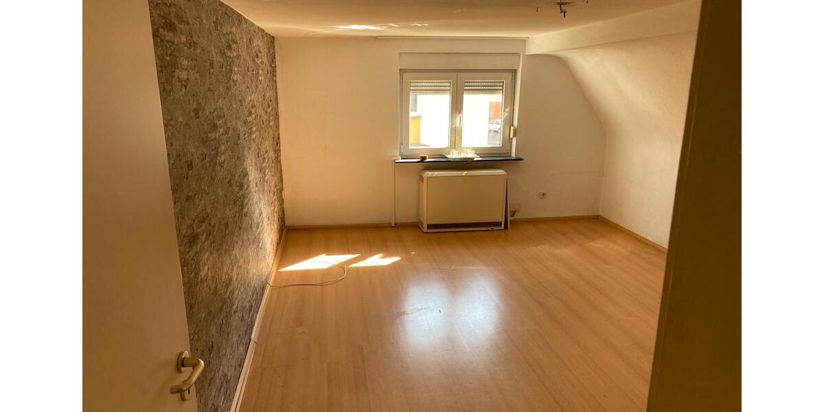 Etagenwohnung Straubenhardt - 4 Zimmer, 85 m&sup2;, 650&euro; | Angebot:26411690
