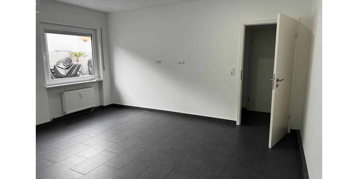 Erdgeschoßwohnung Karlsruhe Knielingen - 2 Zimmer, 80 m&sup2;, 1.320&euro; | Angebot:25870572