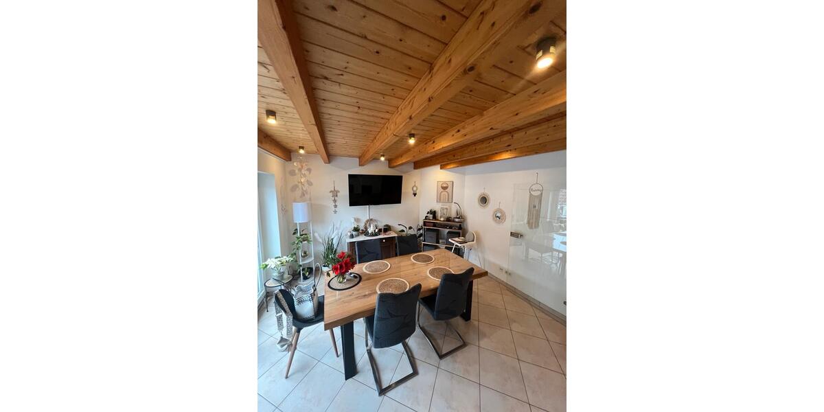 Dachgeschoßwohnung Ubstadt-Weiher Weiher - 4 Zimmer, 100 m&sup2;, 1.350&euro; | Angebot:24295262