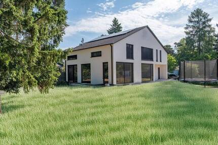 Luxuriöses Einfamilienhaus mit großem Grundstück 7 zimmer