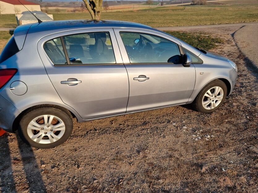 Opel Corsa 142.000 km 3.300 € Bad Bergzabern 76887