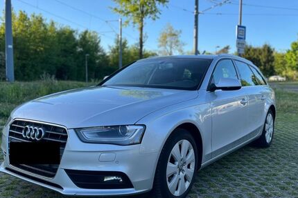 Audi A4 213.500 km 9.500 &euro; Karlsruhe 76137