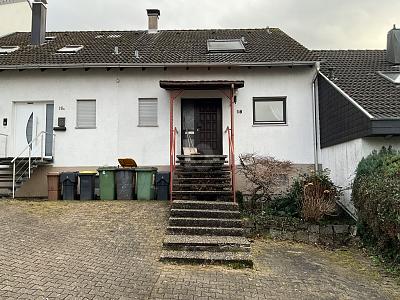 KLEINES ZUHAUSE MIT POTENZIAL - Reihenmittelhaus Gernsbach | Angebot:25760586