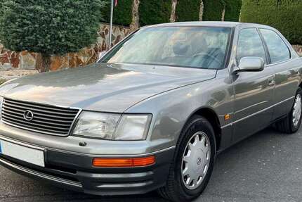 Lexus LS 400 293.300 km 9.000 &euro; Pforzheim 75172