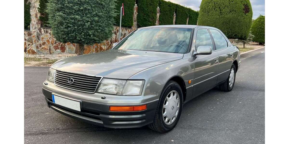 Lexus LS 400 293.300 km 9.000 &euro; Pforzheim 75172