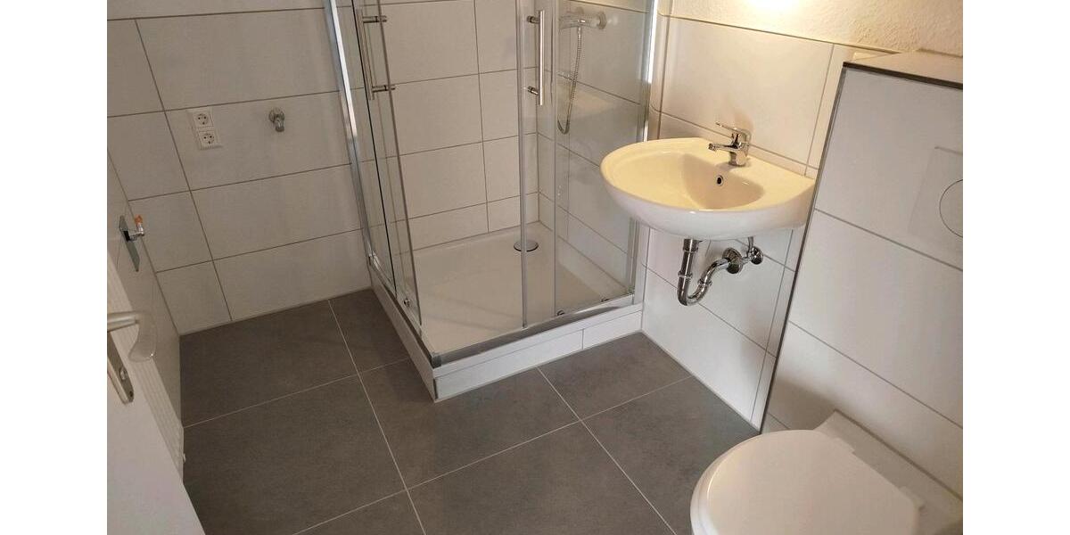 Erdgeschoßwohnung Rastatt - 4.5 Zimmer, 92 m&sup2;, 1.490&euro; | Angebot:26423397