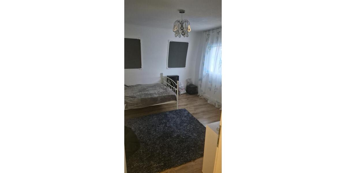 Doppelhaushälfte Pforzheim Nordstadt - 6 Zimmer, 180 m&sup2;, 490.000&euro; | Angebot:25452966