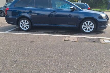 Toyota Avensis 103.000 km 4.490 € Karlsruhe 76137