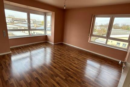 Haus mit Maisonette Wohnung und Gewerbeeinheit zu vermieten zimmer