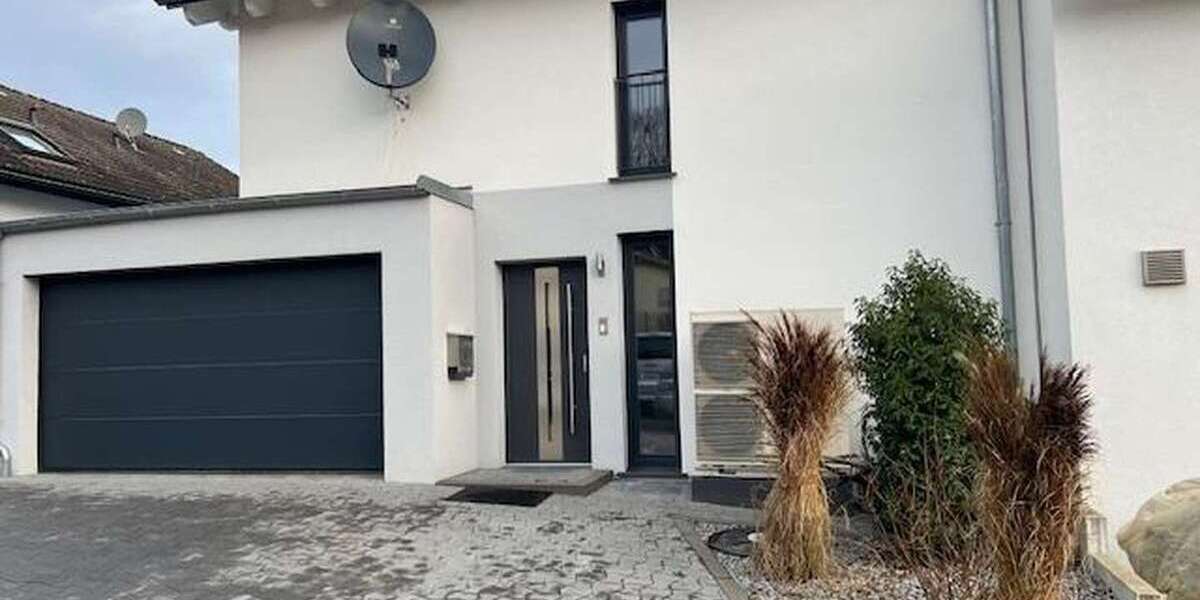 Einfamilienhaus Malsch - 9 Zimmer, 240 m&sup2;, 755.000&euro; | Angebot:26333426