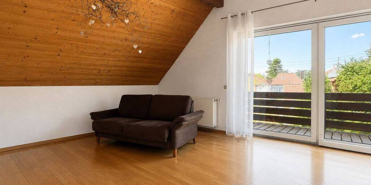 Mehrfamilienhaus, Wohnhaus Karlsruhe Knielingen - 8 Zimmer, 244 m&sup2;, 670.000&euro; | Angebot:26826320