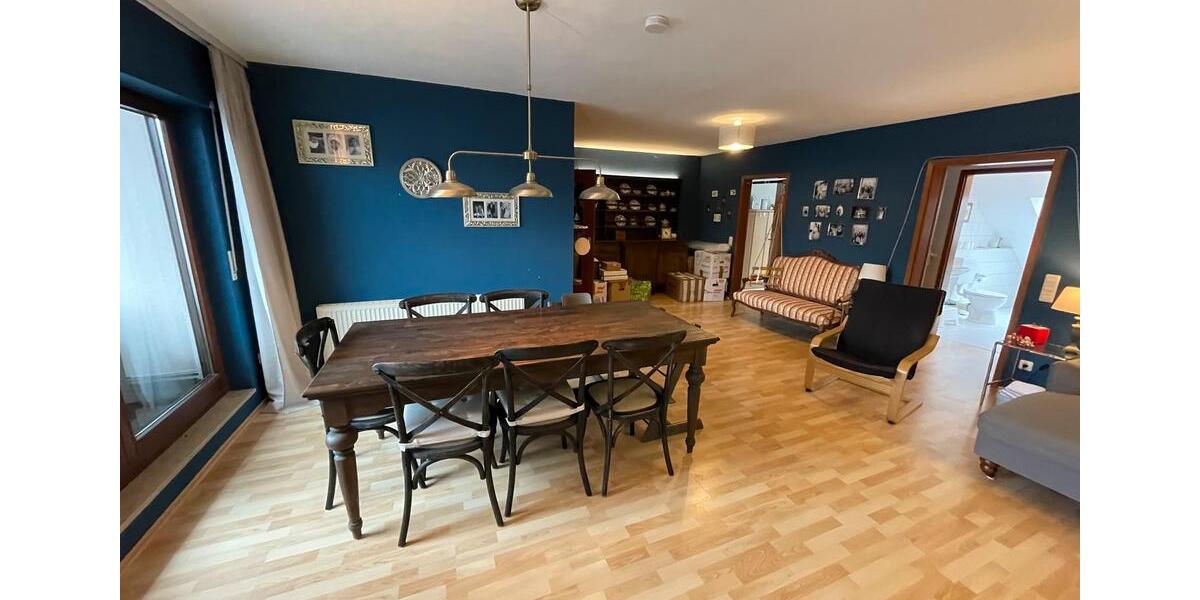 Platz für die ganze Familie: großzügige 4-Zimmer-Maisonette-Wohnung mit 2 Bädern und Garage 4 zimmer