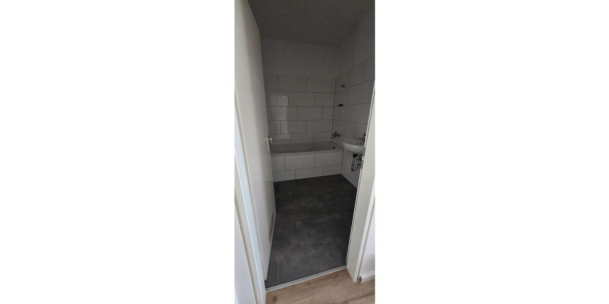 Etagenwohnung Karlsruhe Wettersbach - 3 Zimmer, 81 m&sup2;, 850&euro; | Angebot:24393228