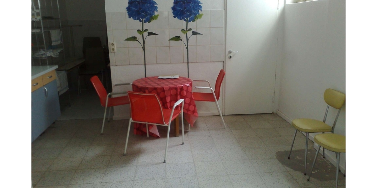 °°° ATTRAKTIVE KAPITALANLAGE LADENGESCHÄFT IN DER SÜDSATDT IN DER NÄHE VOM WERDERPLATZ °°° 4 zimmer