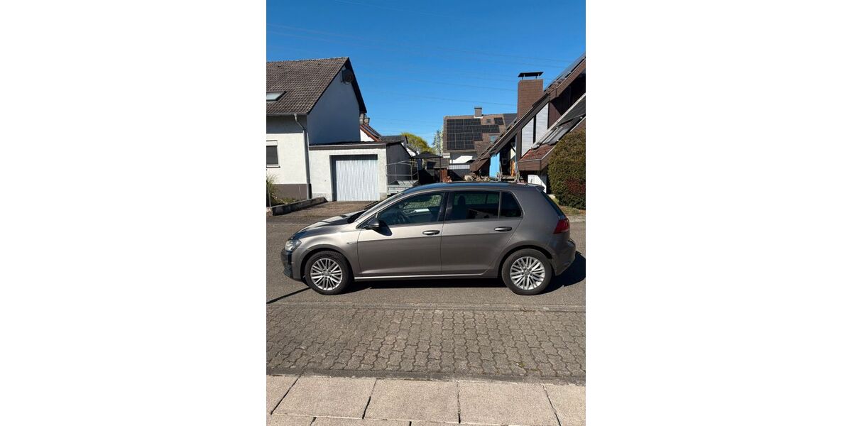 VW Golf 118.000 km 11.300 &euro; Eggenstein 76344