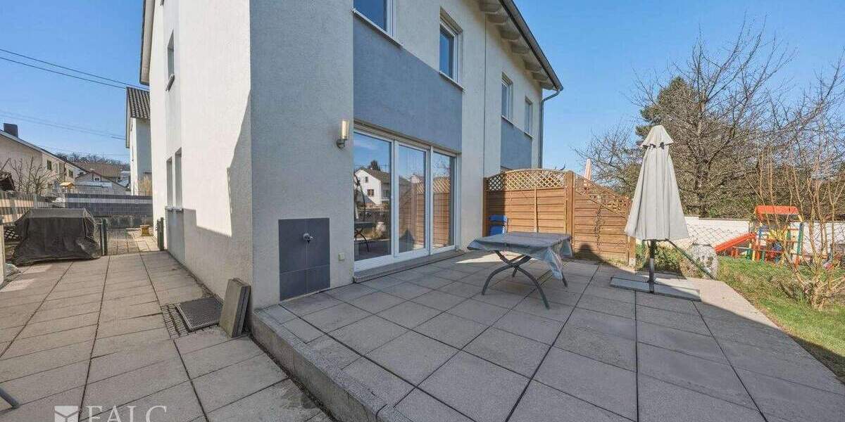 Doppelhaushälfte Karlsruhe Grünwettersbach - 5 Zimmer, 120 m&sup2;, 540.000&euro; | Angebot:25697192