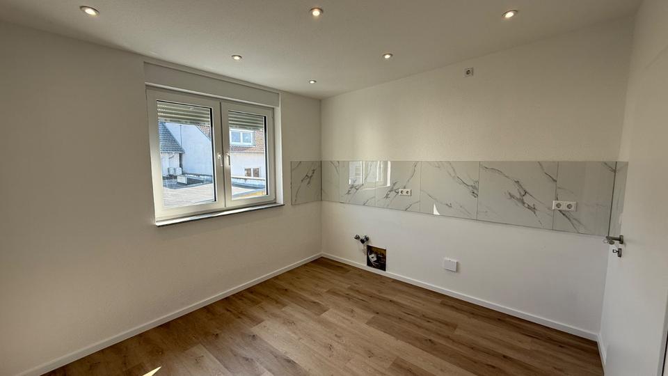 Dachgeschoßwohnung Karlsruhe Knielingen - 4 Zimmer, 99 m&sup2;, 1.390&euro; | Angebot:26133475
