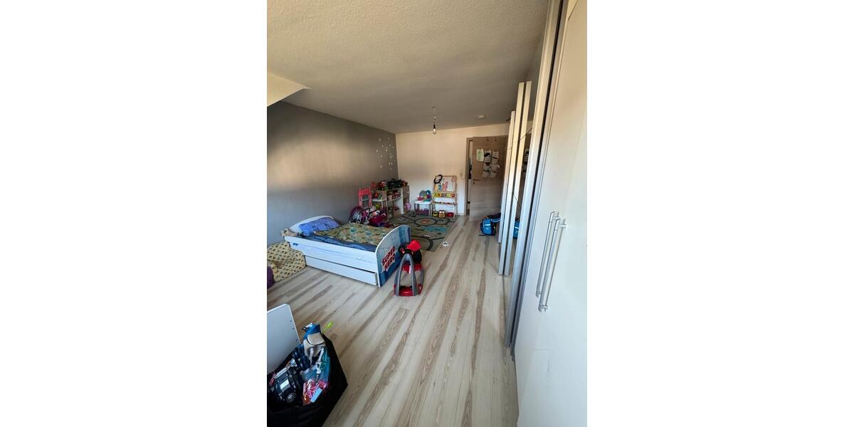 Dachgeschoßwohnung Straubenhardt - 3 Zimmer, 66 m&sup2;, 195.000&euro; | Angebot:26983742