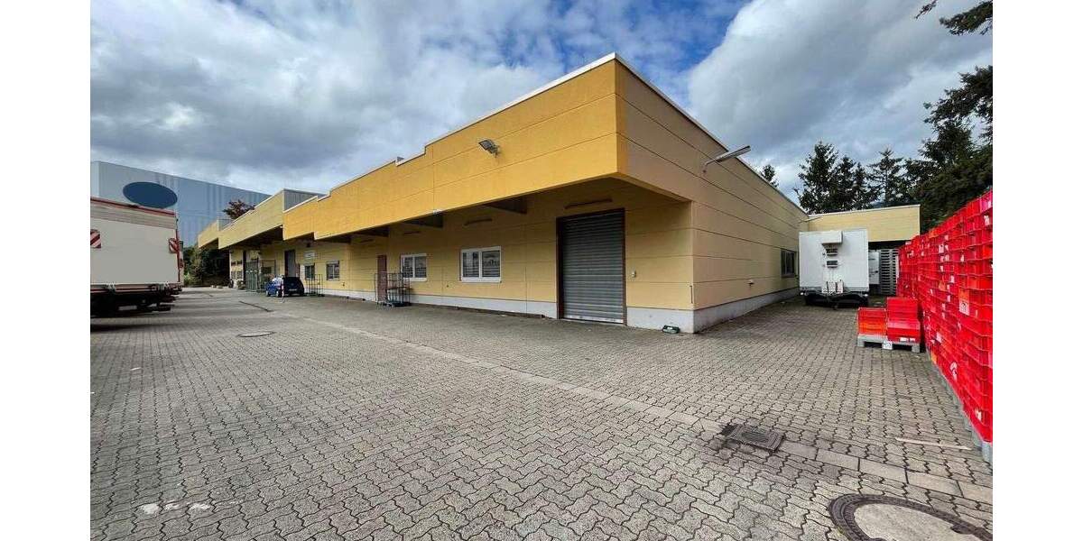 Vielseitig nutzbare Halle mit Halleneinbau und Freifläche in Karlsruhe zimmer